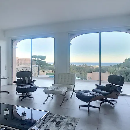 - Cocos Villa