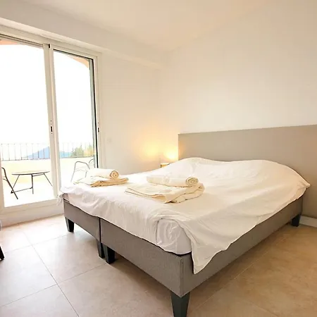 - Cocos Villa